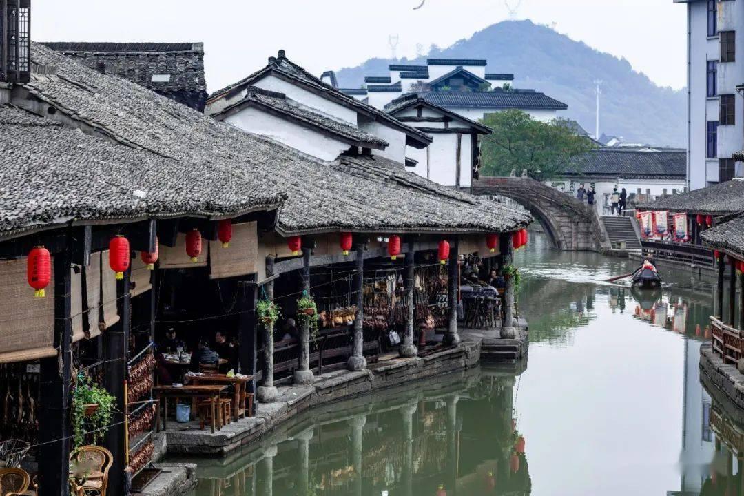 解答你的问题,尽在梦见已死去的爷 奶奶在给他刮退皮